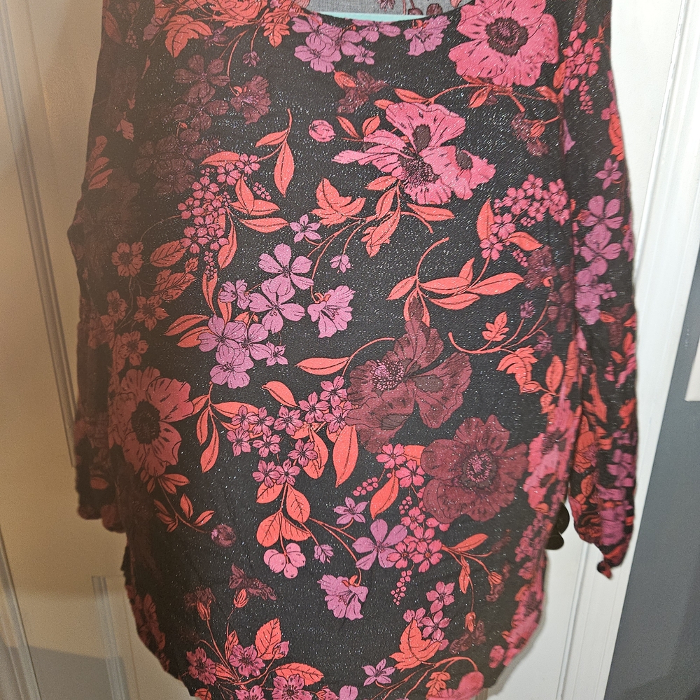 Liz Claiborne Red and Purple Floral Top